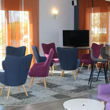 The Originals City, La Terrasse, Nord 3* Tours