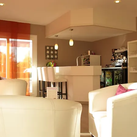 Hotel The Originals City, La Terrasse, Nord 3*