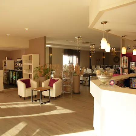 The Originals City, La Terrasse, Nord 3*