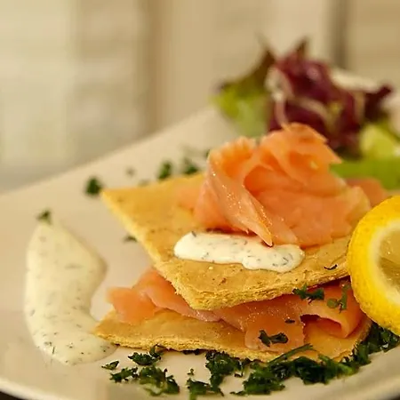 The Originals City, La Terrasse, Nord 3* טור