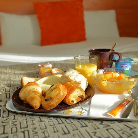 Hotel The Originals City, La Terrasse, Nord Tours