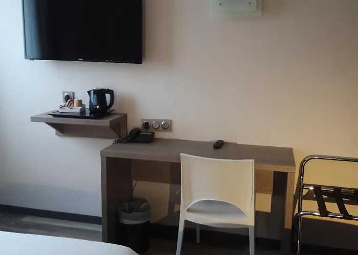 The Originals City, La Terrasse, Nord מלון 3*