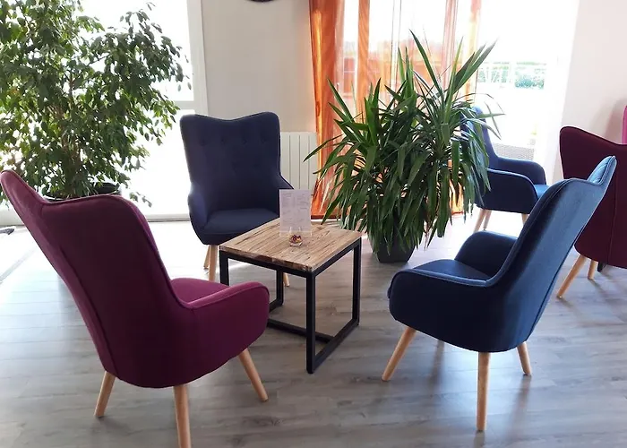 מלון The Originals City, La Terrasse, Nord 3*