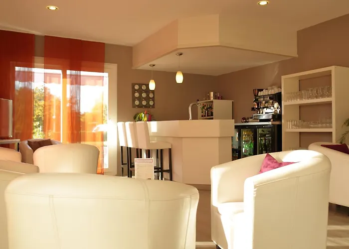 Hotel The Originals City, La Terrasse, Nord 3*