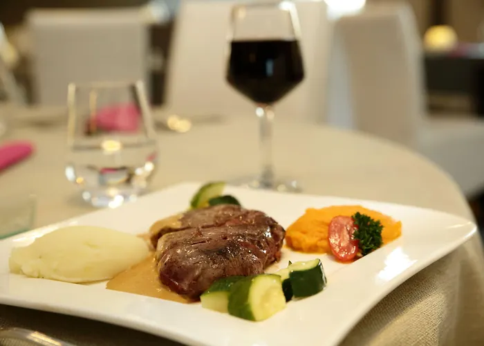 酒店 The Originals City, La Terrasse, Nord