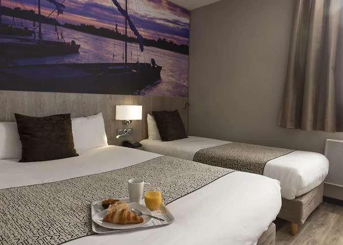 Hotel The Originals City, La Terrasse, Nord Tours