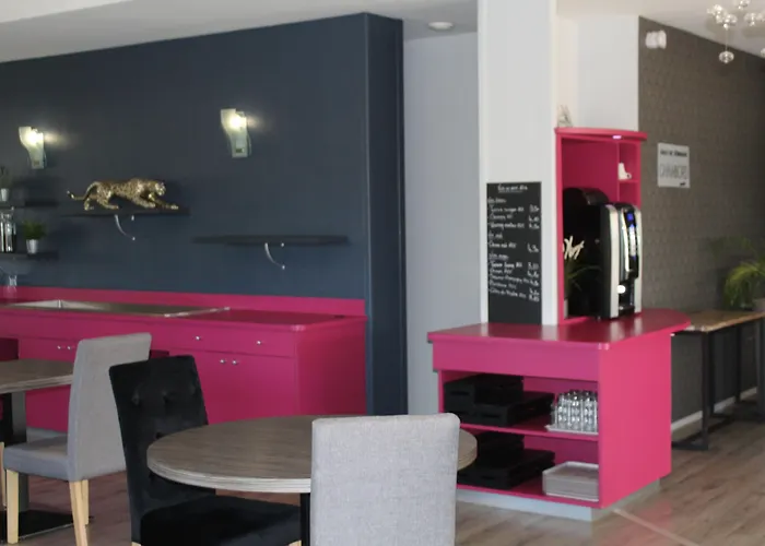 The Originals City, La Terrasse, Nord מלון