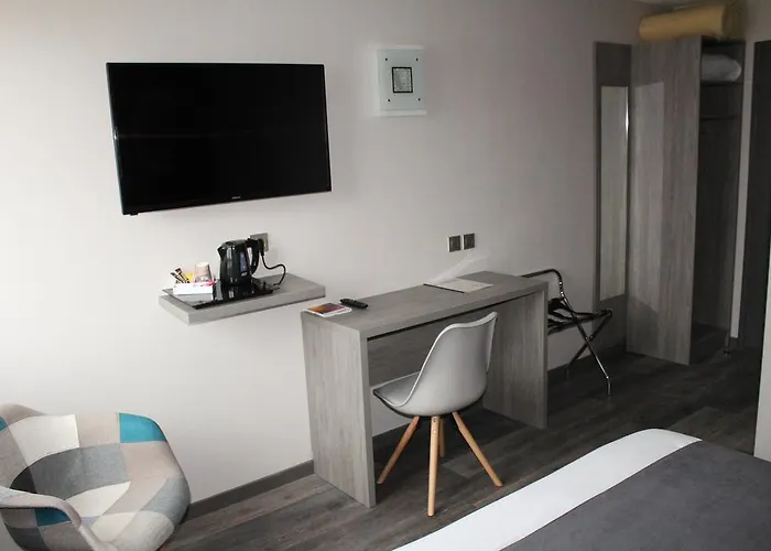 Hotel The Originals City, La Terrasse, Nord Tours