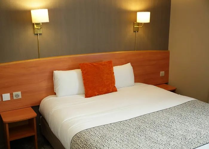 The Originals City, La Terrasse, Nord Tours